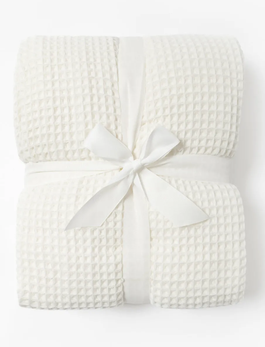 Waffle-textured Blanket