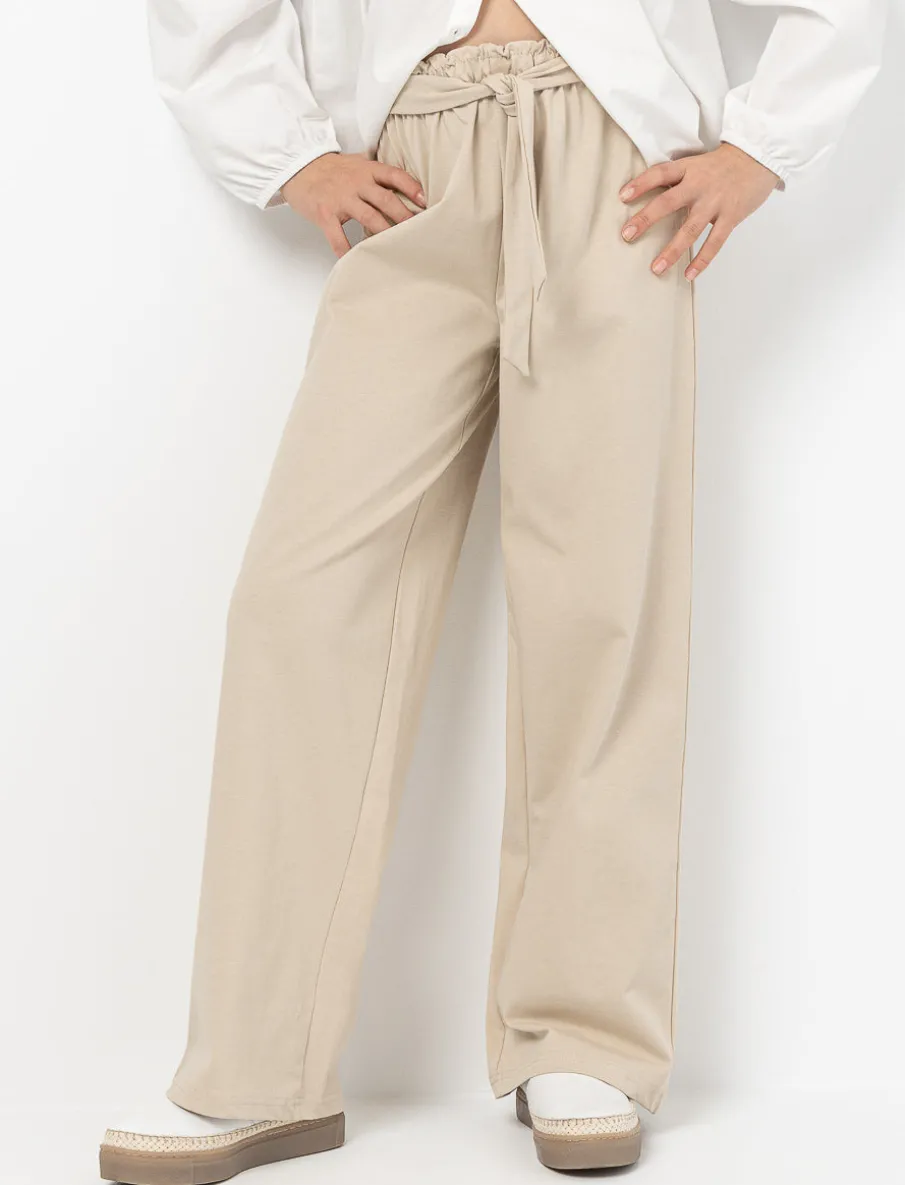 Wide leg trousers
