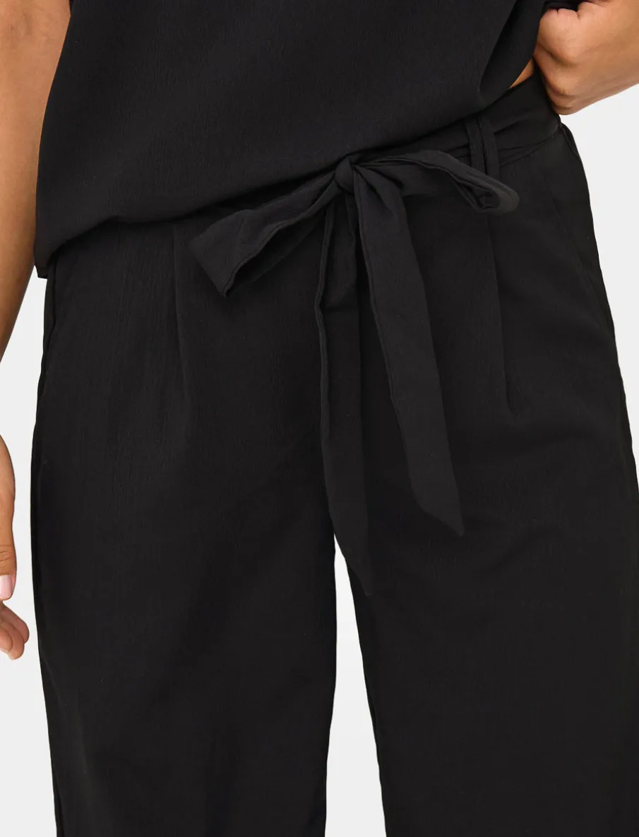 Wide-leg Capris with Belt