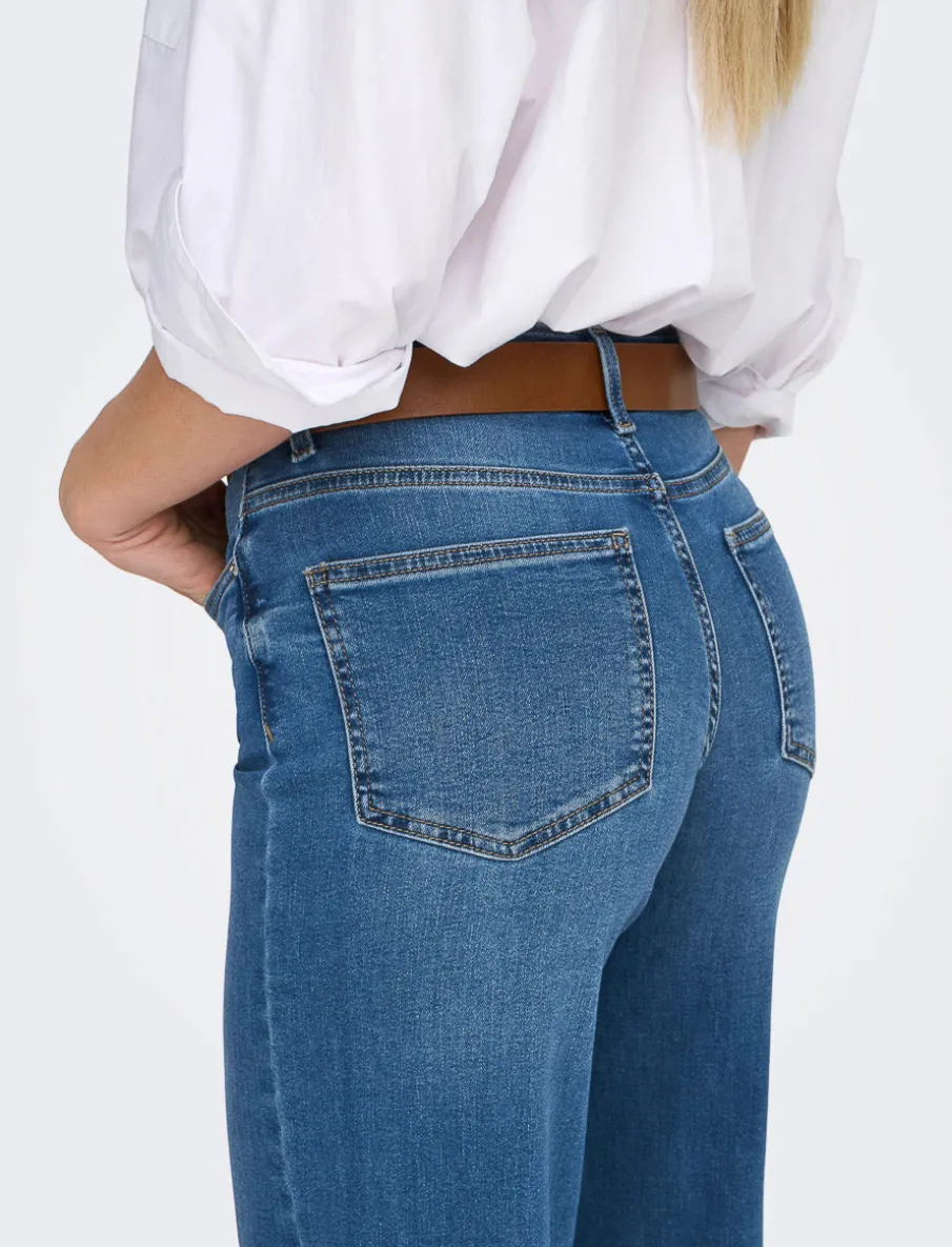 Wide-leg Jeans