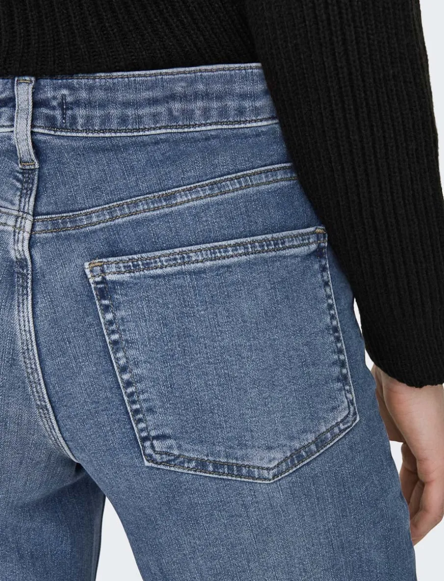Wide-leg Jeans
