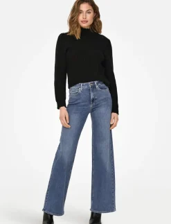 Wide-leg Jeans