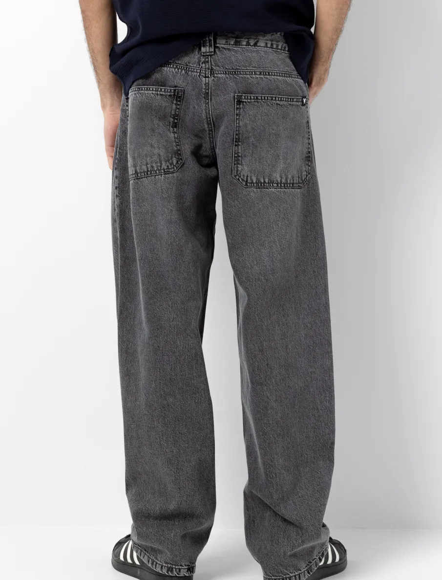 Wide-leg Jeans