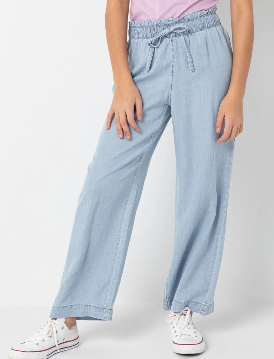 Wide-leg Pull-on Jeans