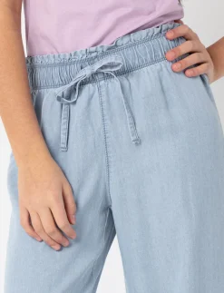 Wide-leg Pull-on Jeans