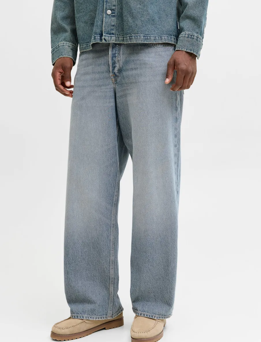 Wide-leg Regular-rise Jeans