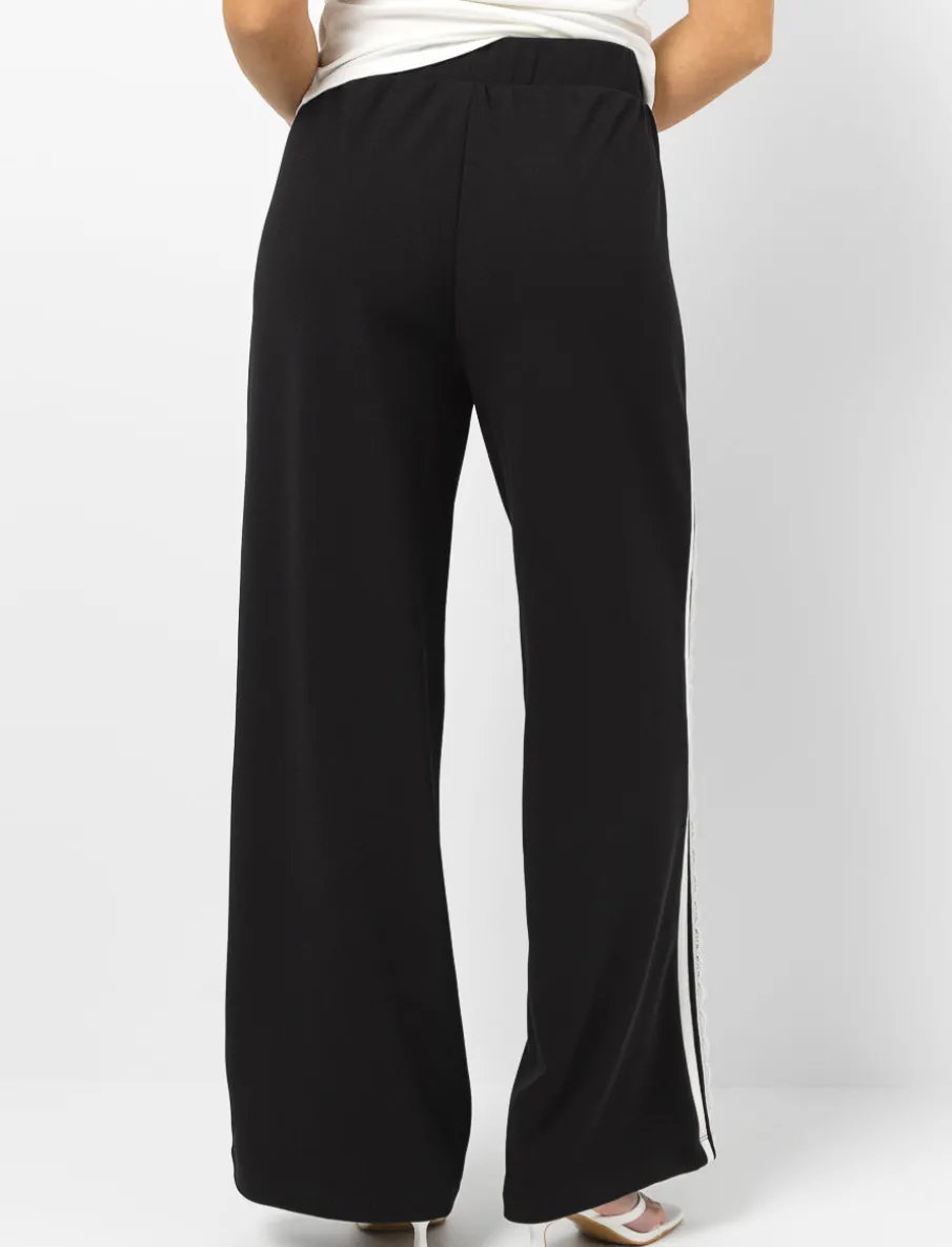 Wide-legged Trousers